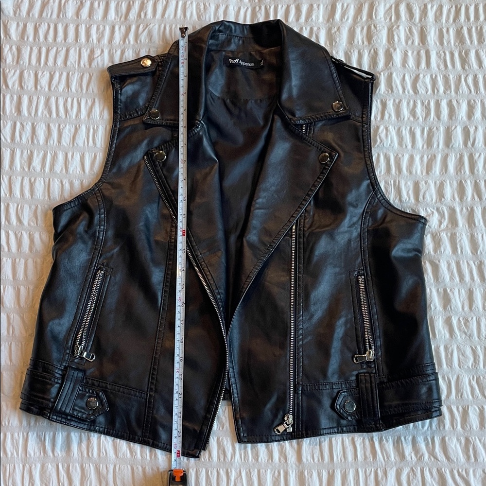 🌟 Apperloth Faux Leather Moto Vest – XL (New w/o Tags)